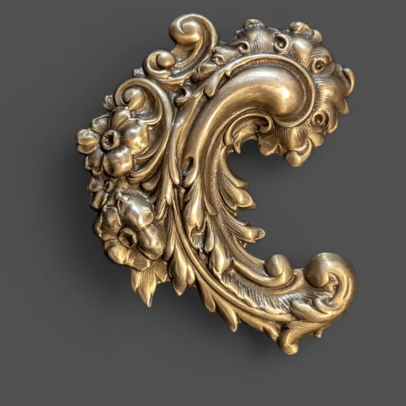 Baroque, Rococo Brass Brooch - Picture 2 of 5